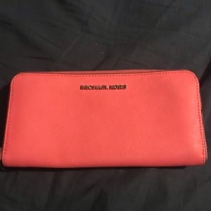 Micheal kors wallet
